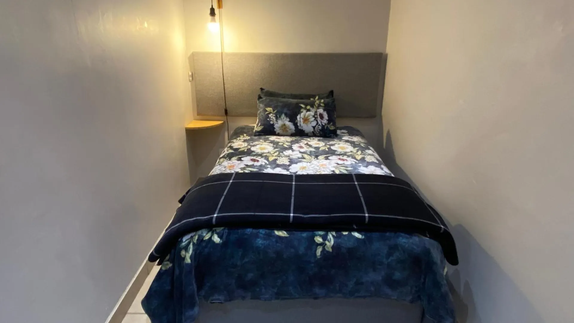 Apartament Tiny Home In Upper Walmer Single Port Elizabeth